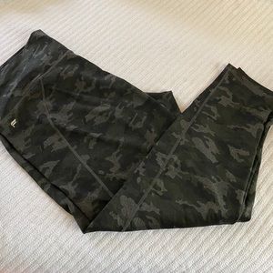Fabletics 7/8 Powerhold Leggings